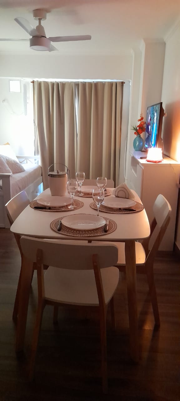 Cocina equipada para estadías temporarias en Carlos Paz